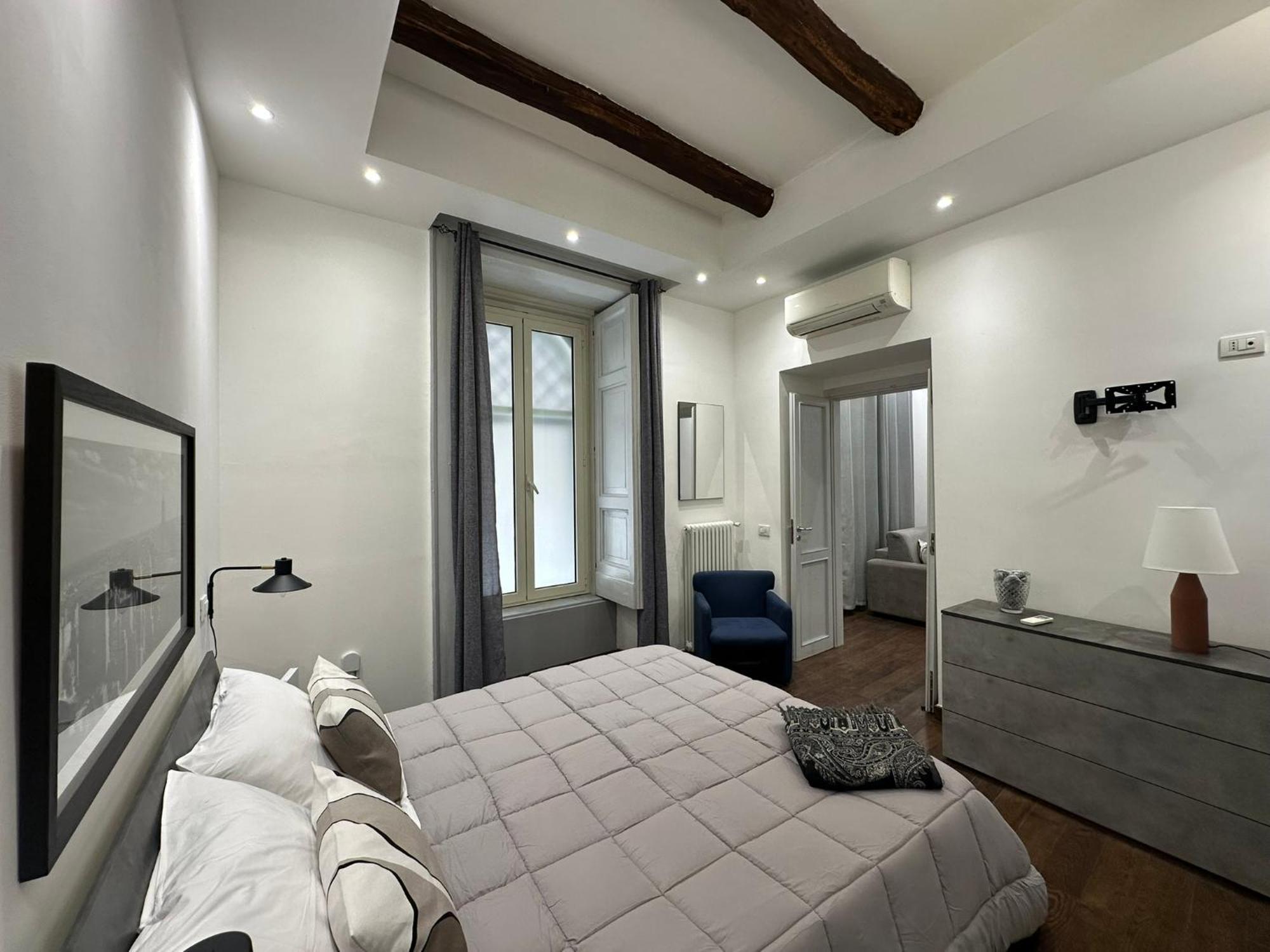 Bilocale A Chiaia Vicino A Via Dei Mille Appartement Napels
