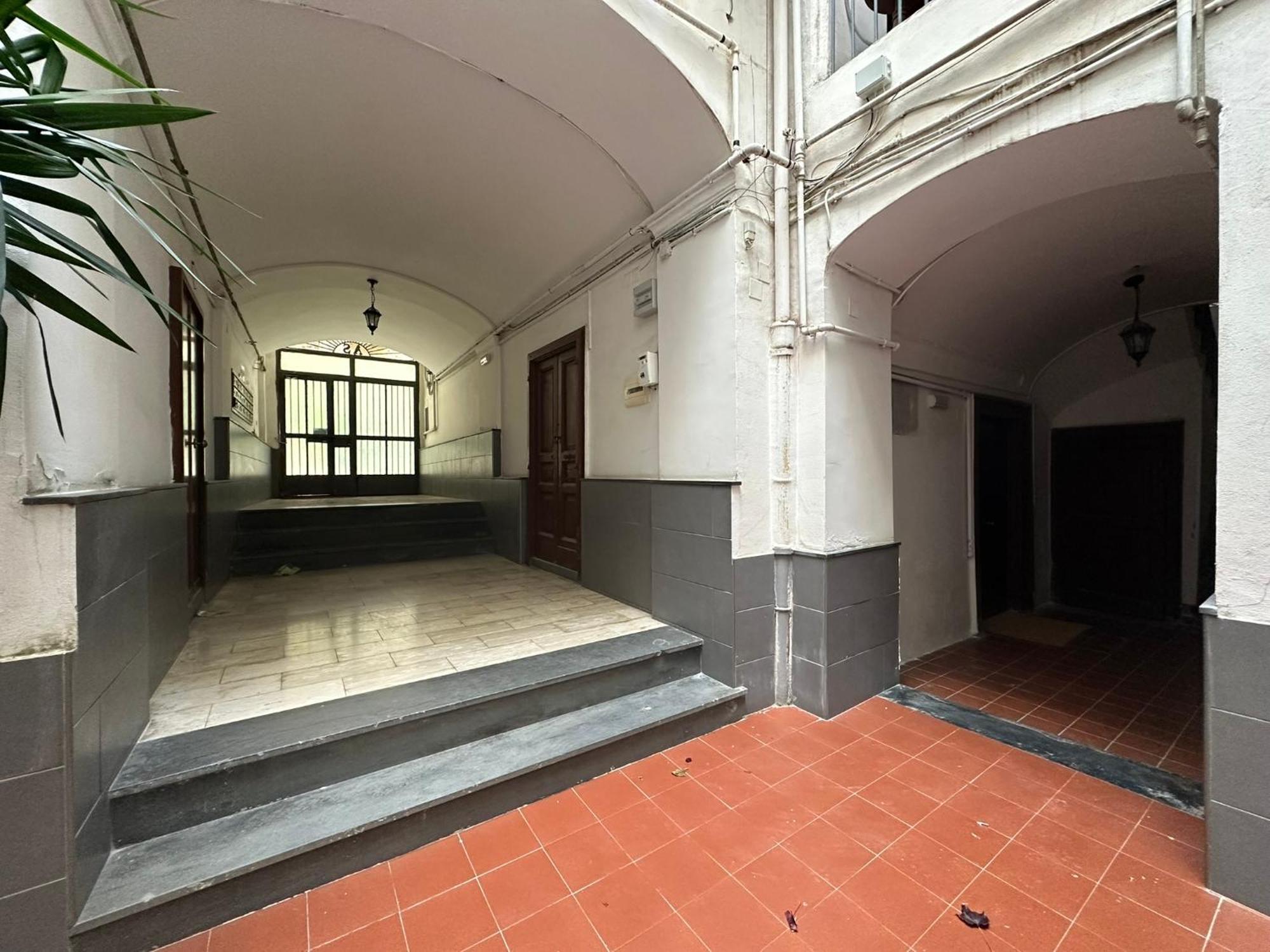 Appartement Bilocale A Chiaia Vicino A Via Dei Mille *